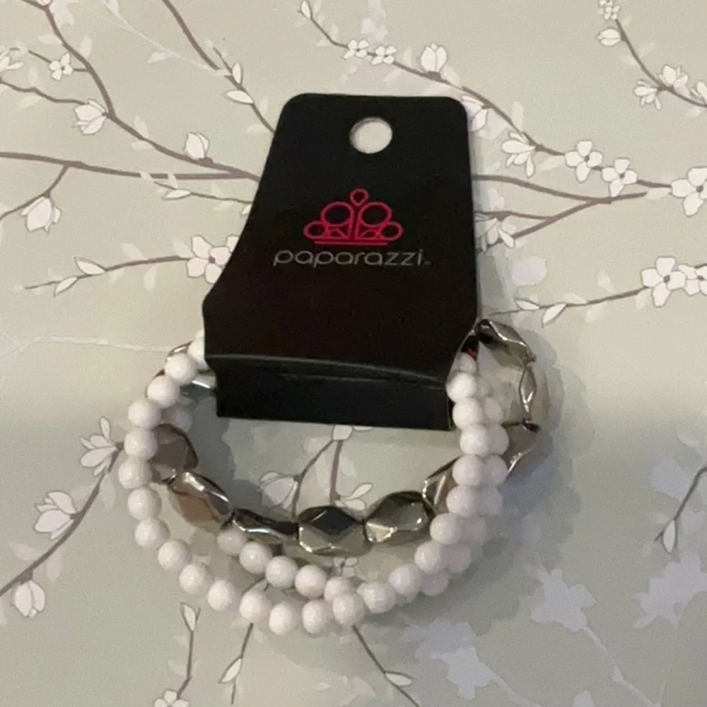 ❄️ Paparazzi | Silver and White Beaded Bracelet Set Boho Beach Vibes